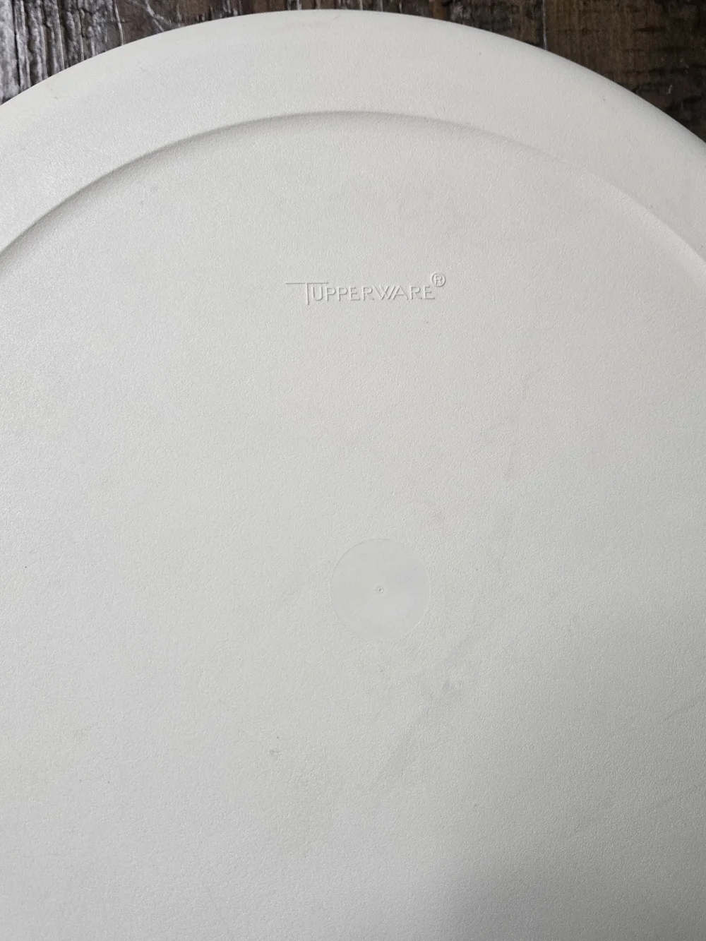 Tupperware Round Divided Tray w/ Lid Snack Veggie Chip & Dip Serving Platter